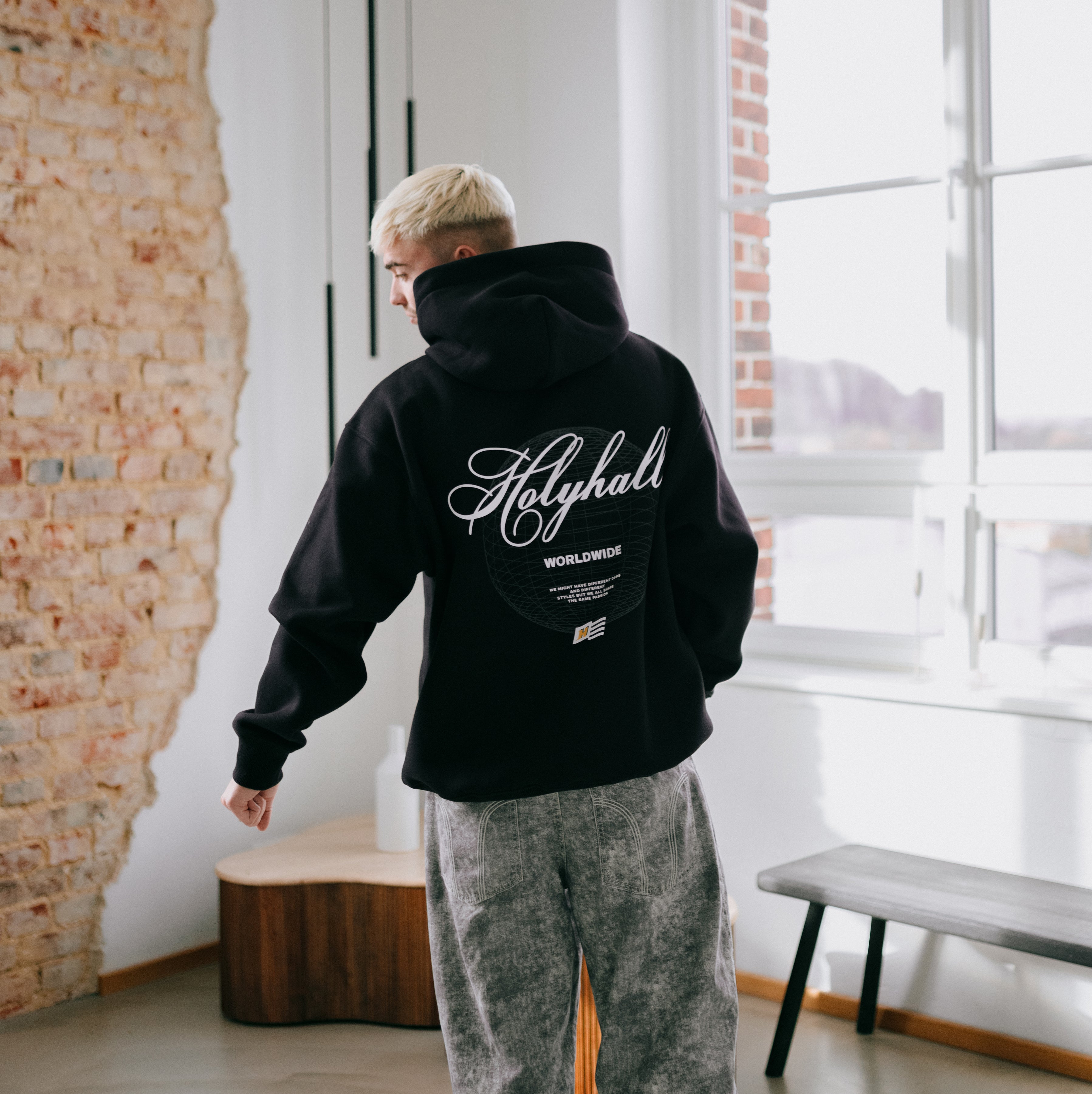 GLOBE HOODIE / CORSA OPC VERLOSUNG