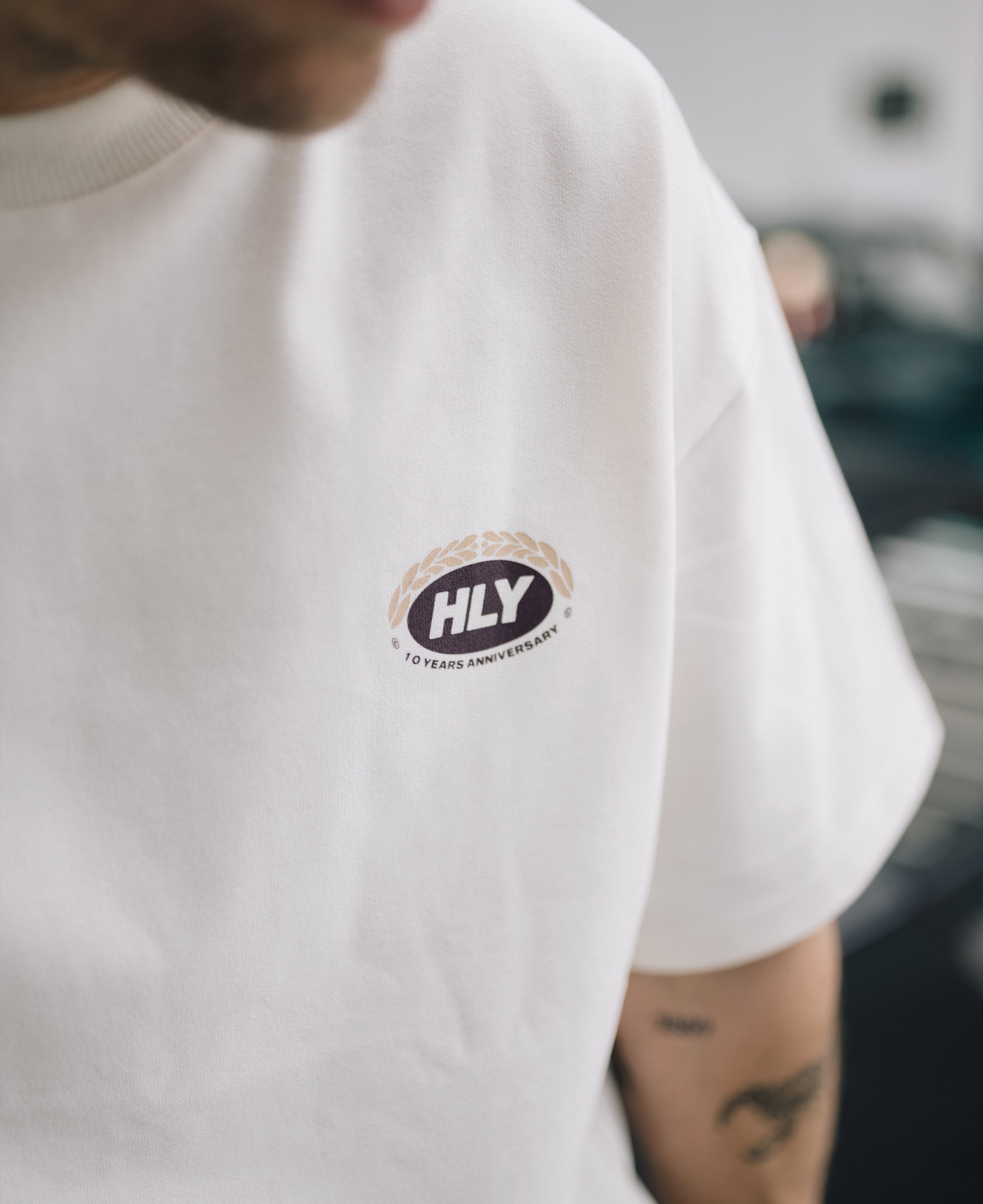 10 YEARS SHIRT CREAM WHITE